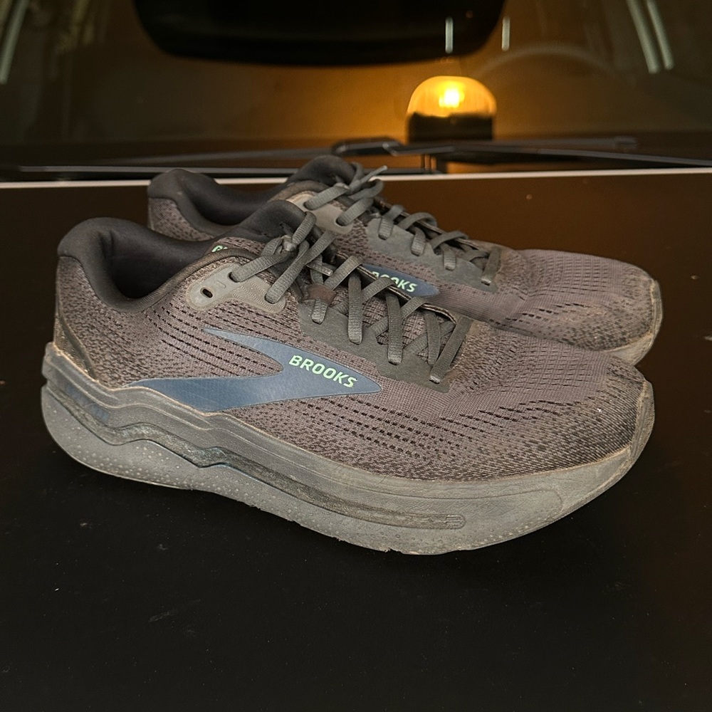 Brooks Ghost Max 2